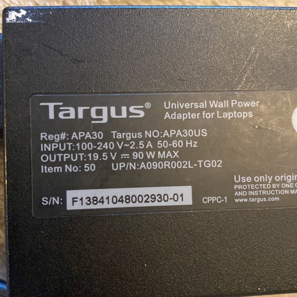 Targus universal wall power adapter for laptops with 2 plugs - Picture 6 of 8